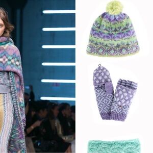 French Knot handmade wool hat.